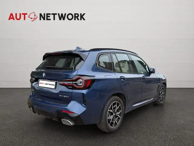 BMW X3 view 4