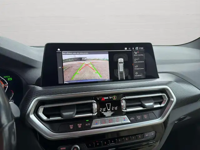 BMW X3 view 12