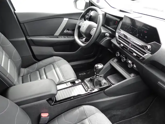 Citroen C4 view 4