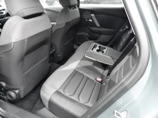 Citroen C4 view 13