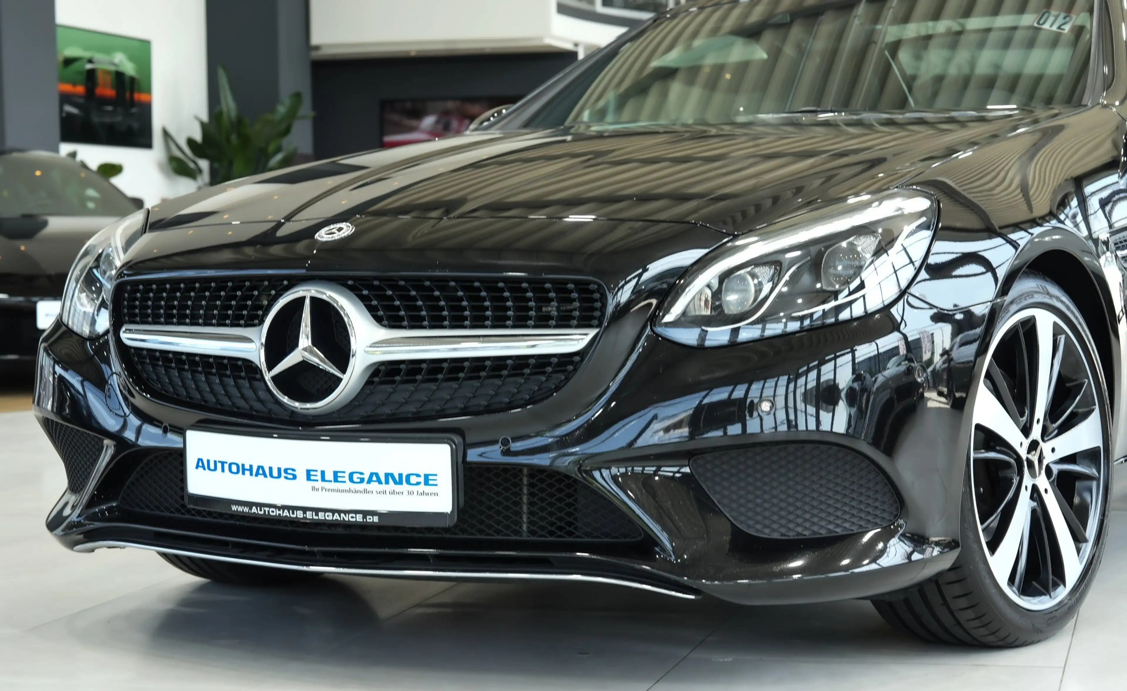 Mercedes-Benz SLC 250 d*SPORTSITZE*PANO*KAMERA*LED.INT — photo 7
