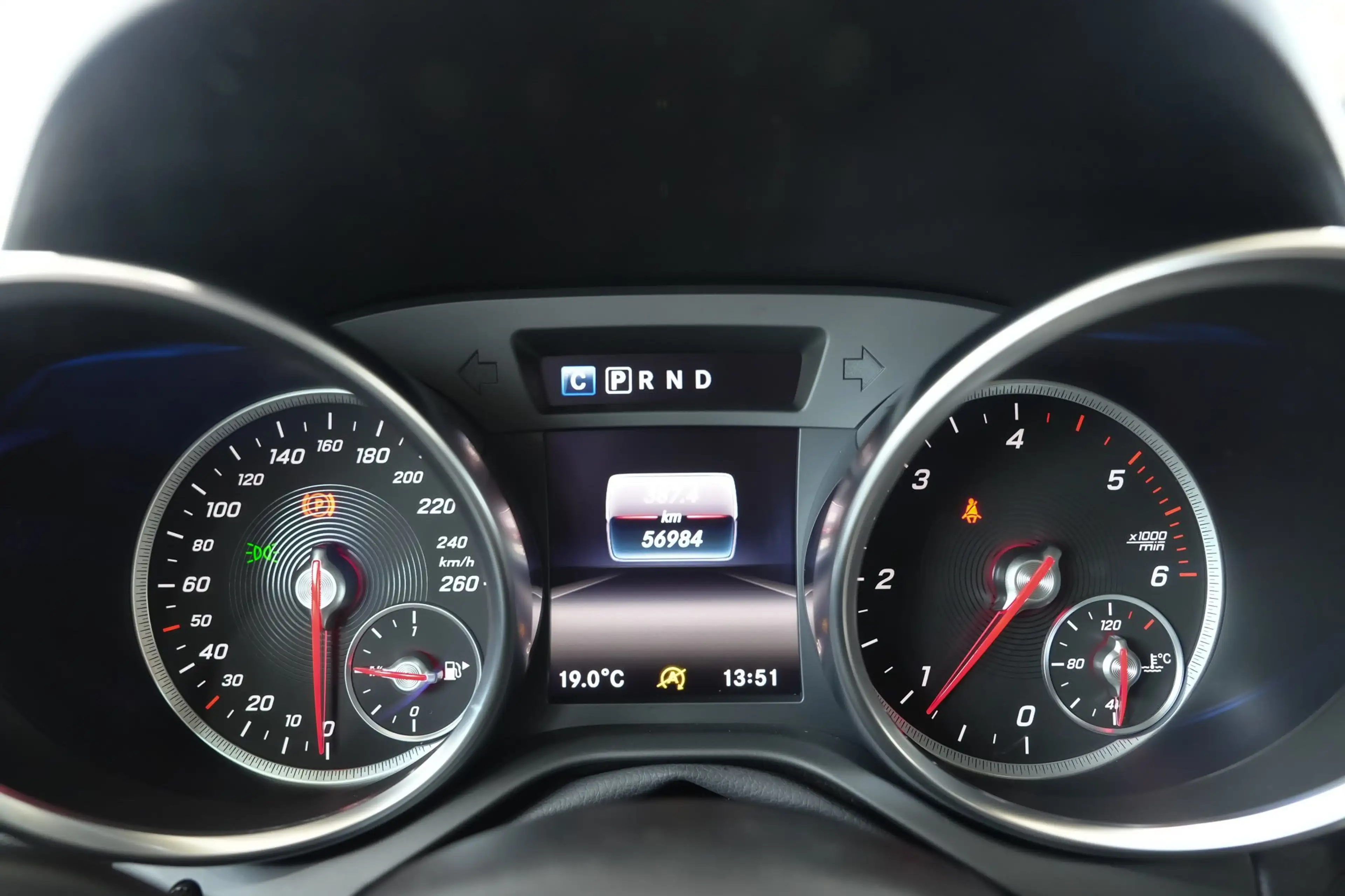 Mercedes-Benz SLC 250 d*SPORTSITZE*PANO*KAMERA*LED.INT — photo 12