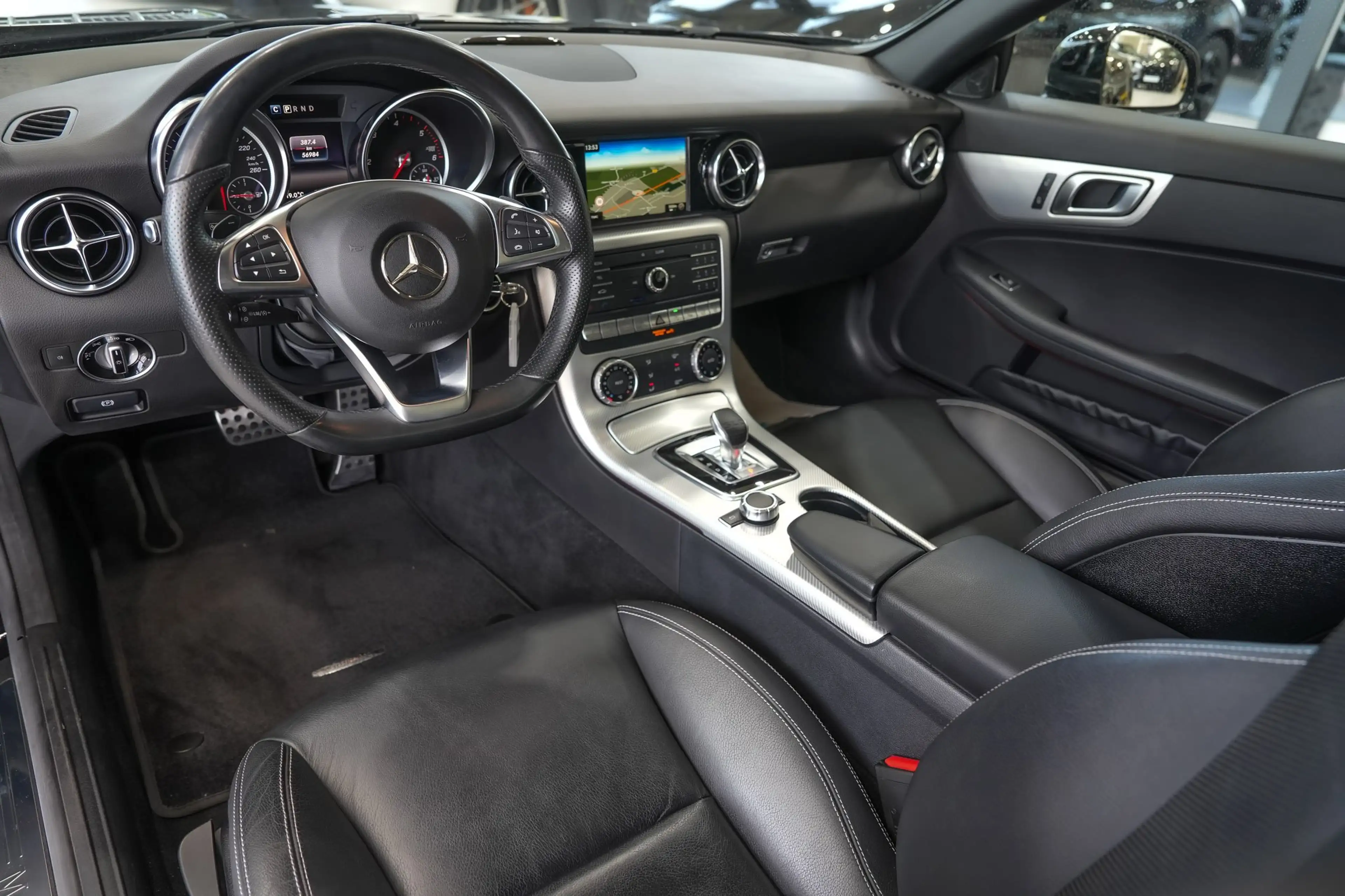 Mercedes-Benz SLC 250 d*SPORTSITZE*PANO*KAMERA*LED.INT — photo 10