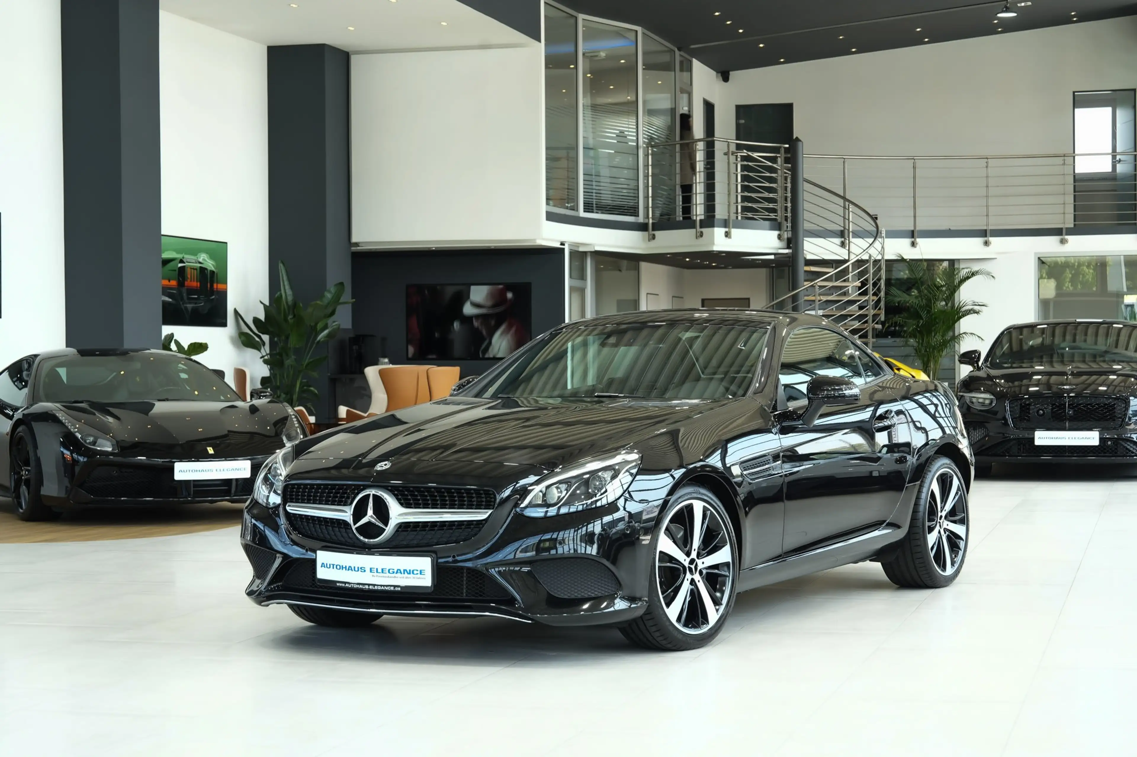 Mercedes-Benz SLC 250 d*SPORTSITZE*PANO*KAMERA*LED.INT