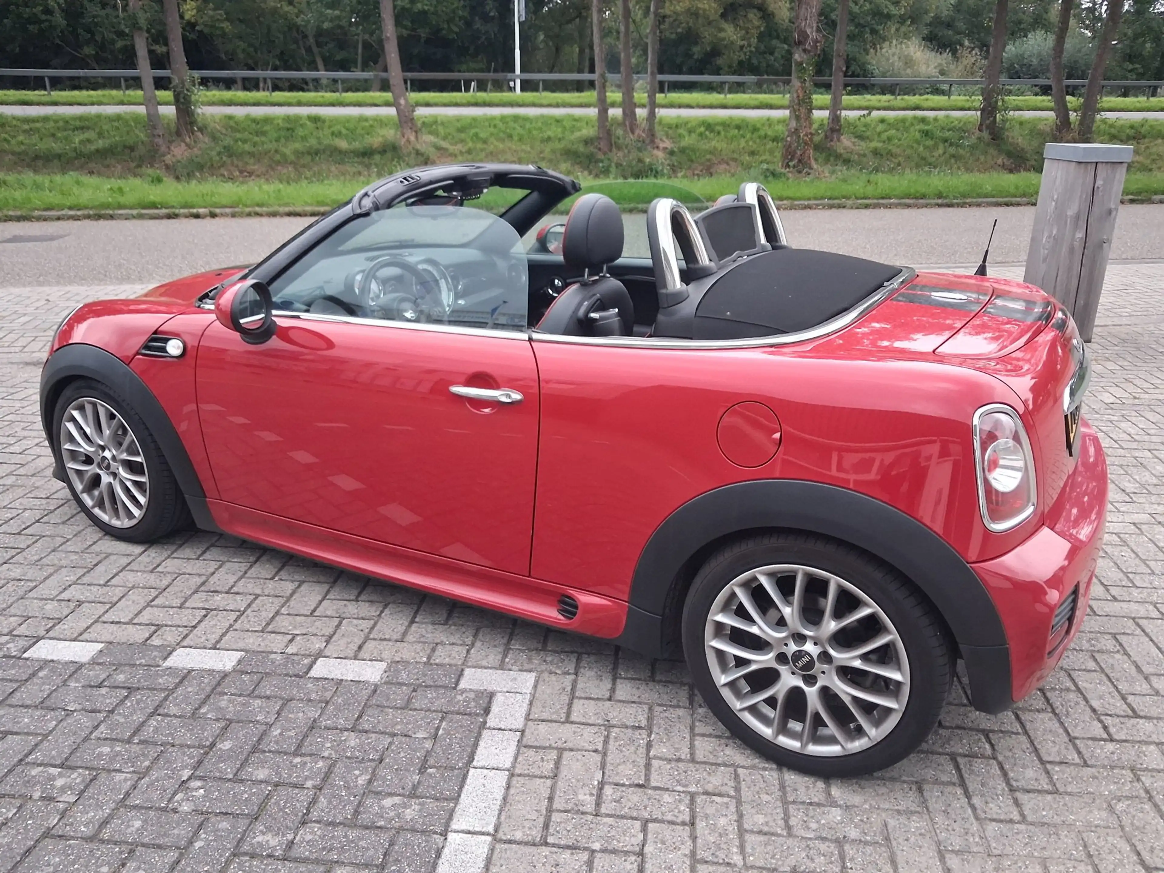 MINI John Cooper Works Cabrio 1.6 Chili — photo 4
