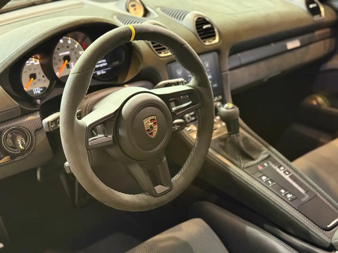 Porsche 718 Cayman снимка Porsche 718 Cayman