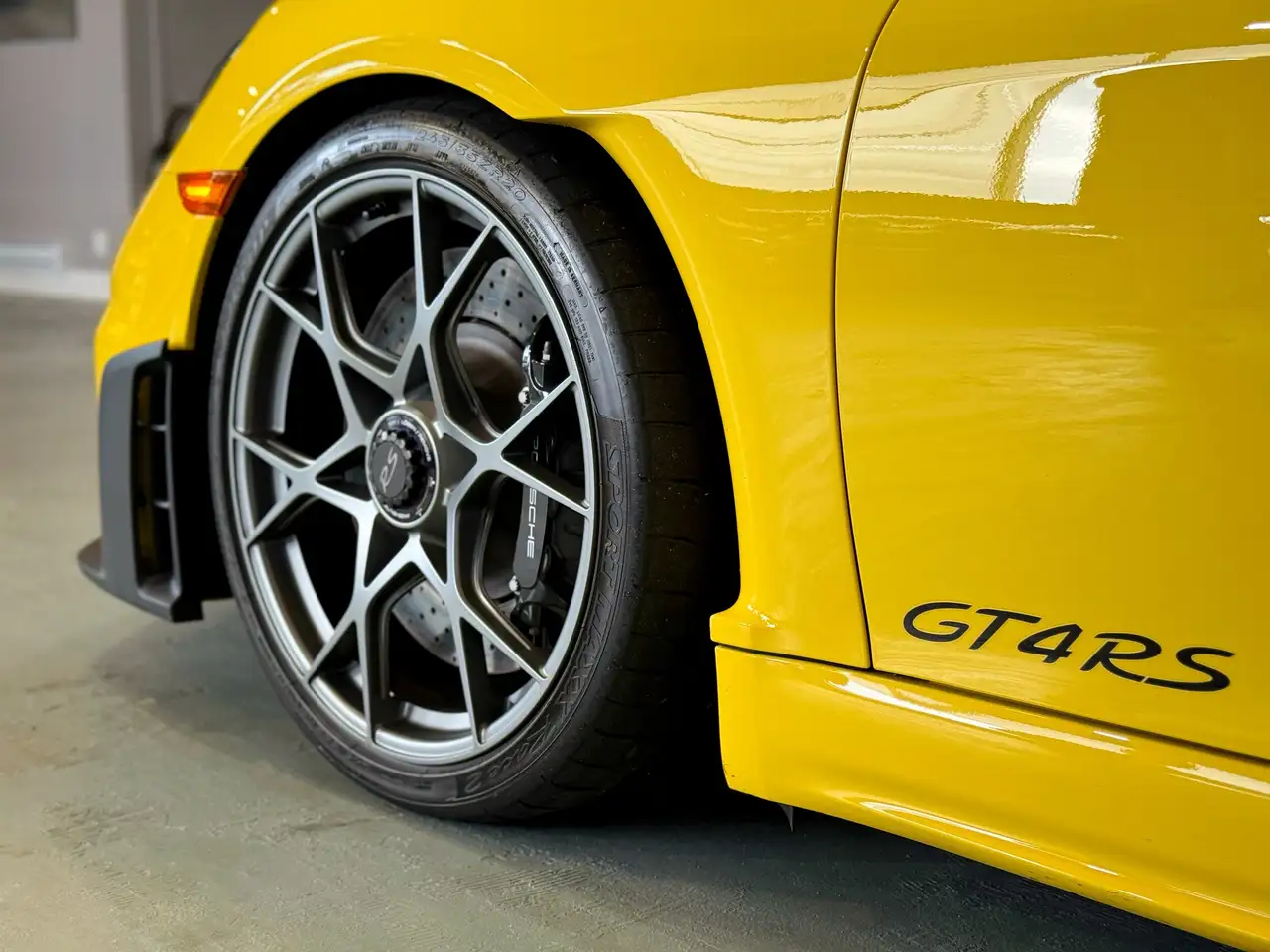 Porsche 718 Cayman снимка Porsche 718 Cayman