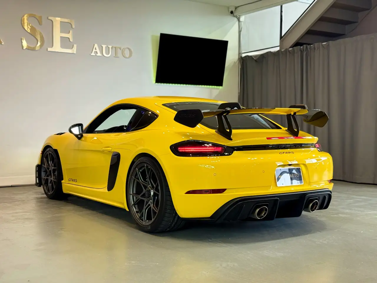 Porsche 718 Cayman снимка Porsche 718 Cayman