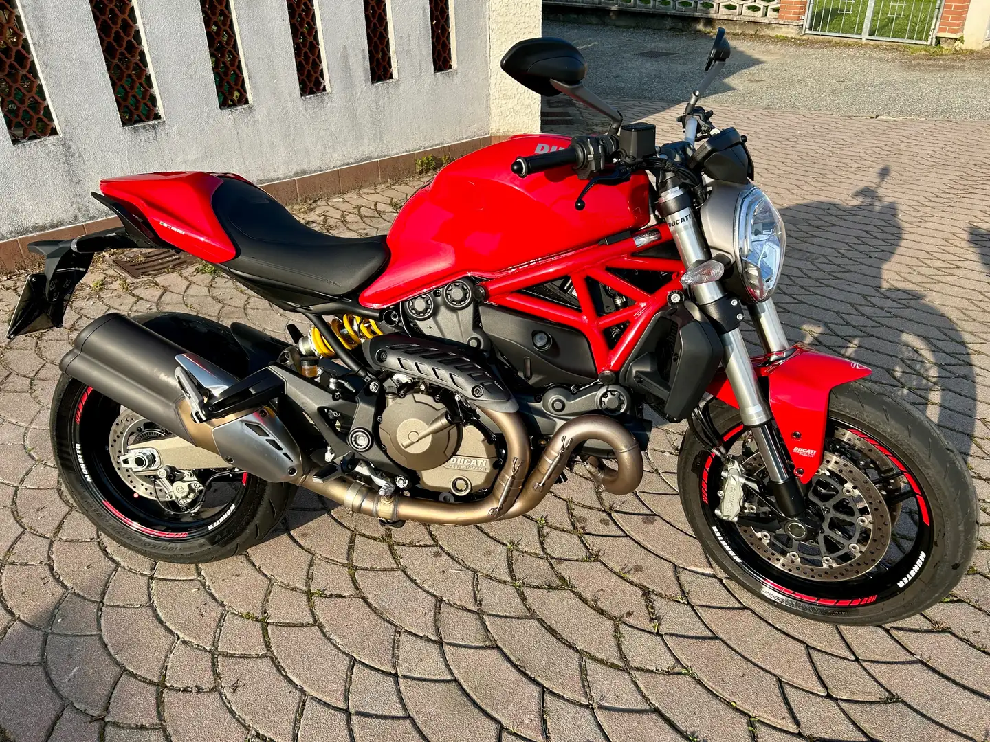Ducati Monster 821 ABS 2017 Rojo - 1