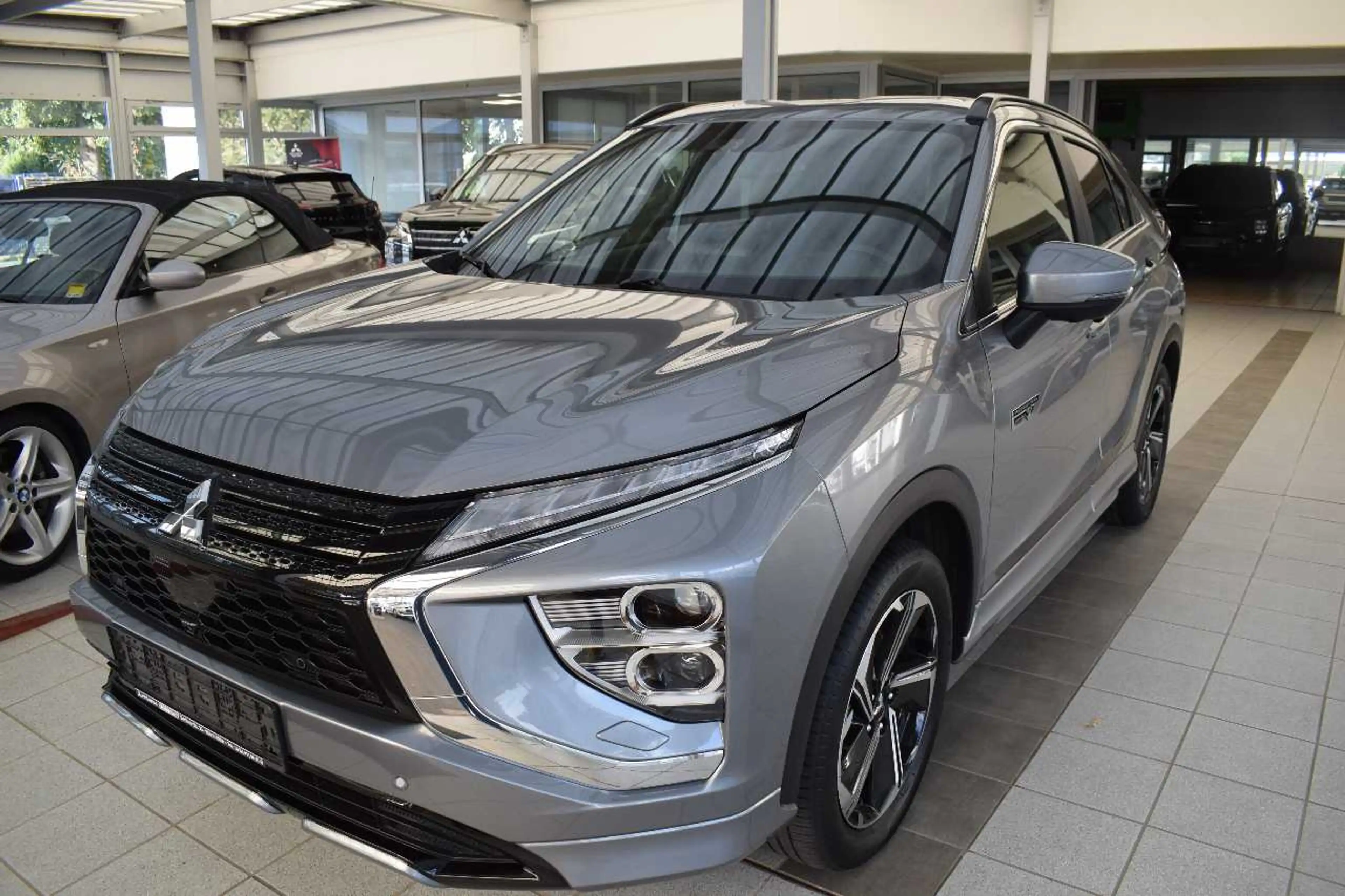 Mitsubishi Eclipse Cross Plug-in Hybrid Select