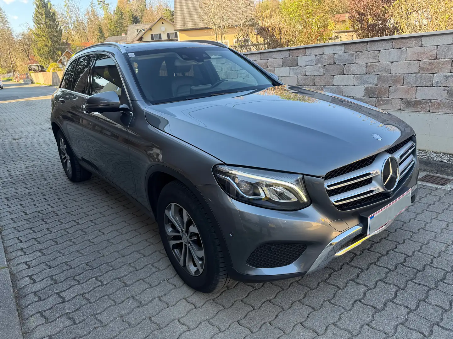 Mercedes-Benz GLC 250 GLC 250d 4MATIC Aut. Grau - 1