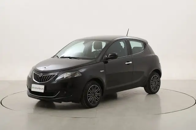 Lancia Ypsilon Hybrid Gold 1.0 Mild Hybrid 70CV