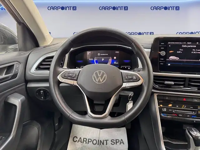 Volkswagen T-Roc view 13