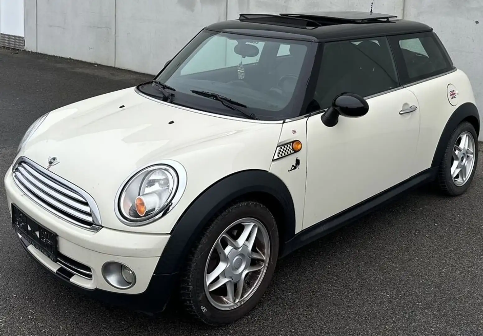 MINI Cooper Blanc - 1