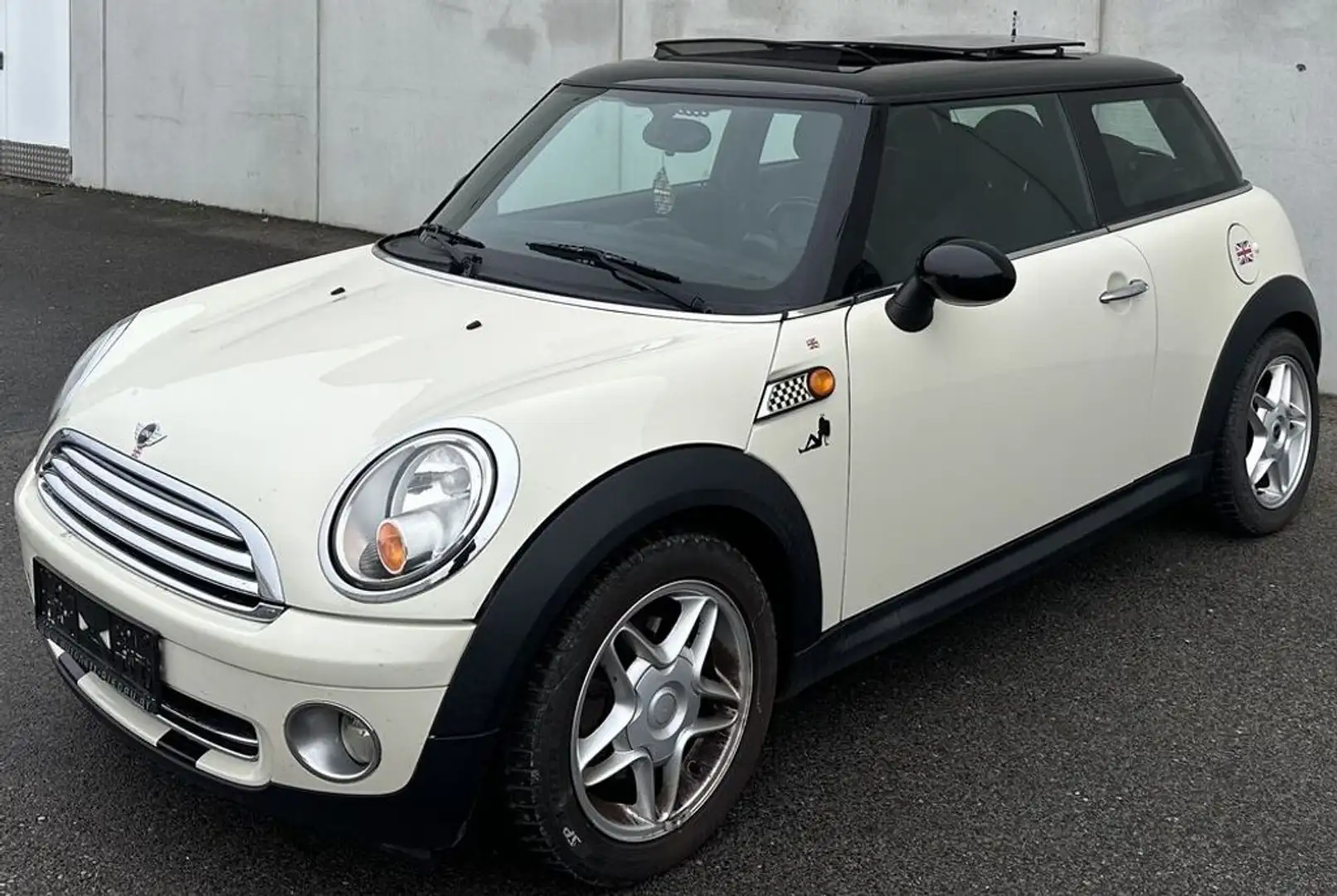 MINI Cooper Blanc - 2