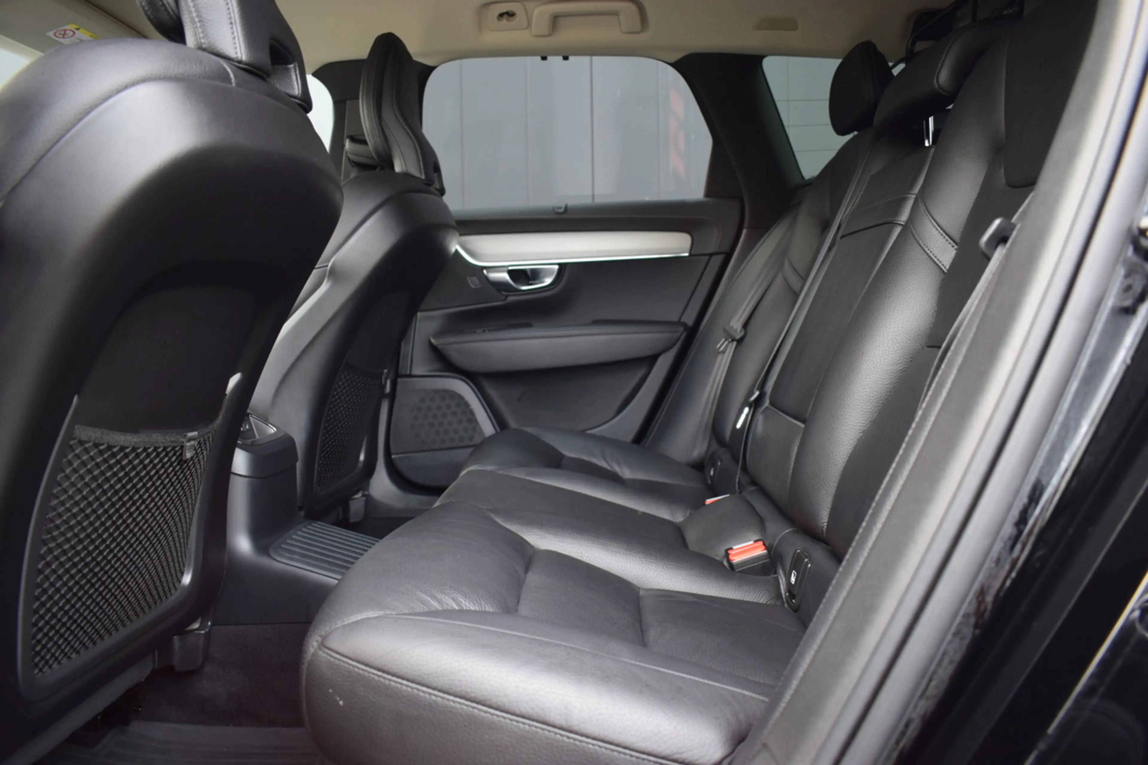 Volvo V90 2.0 T8 392pk AWD Inscription LED | Zwart Leder | C — photo 8