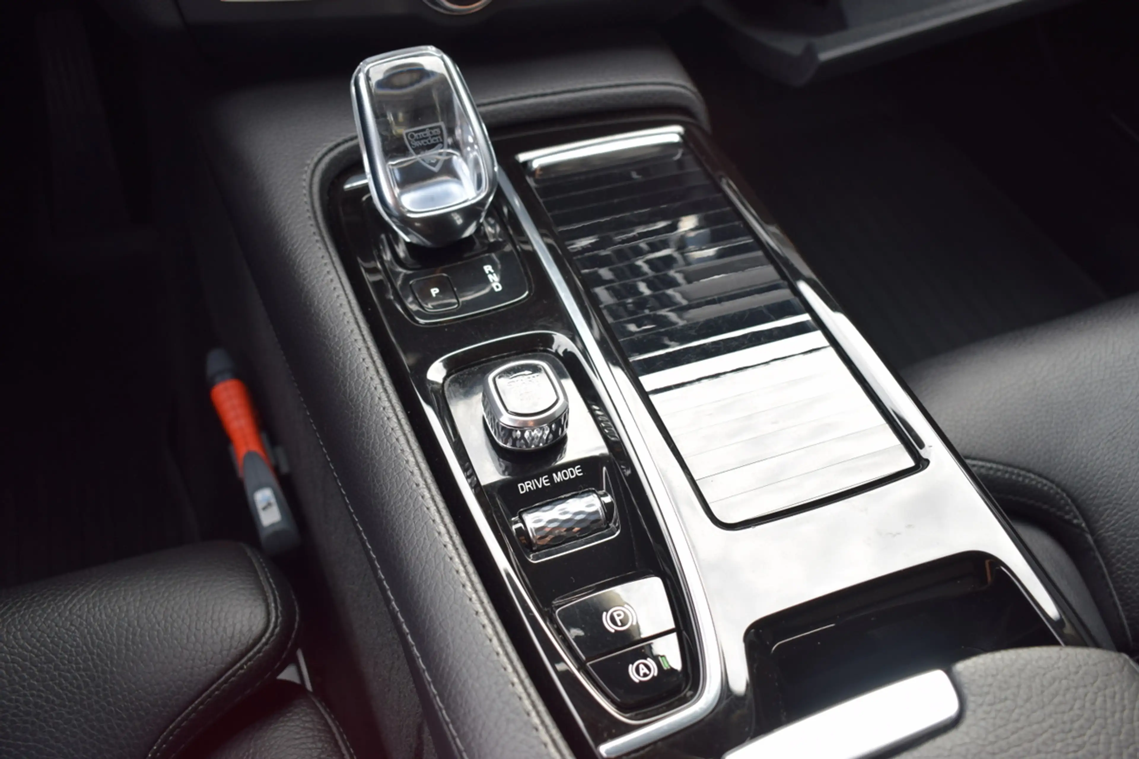 Volvo V90 2.0 T8 392pk AWD Inscription LED | Zwart Leder | C — photo 10