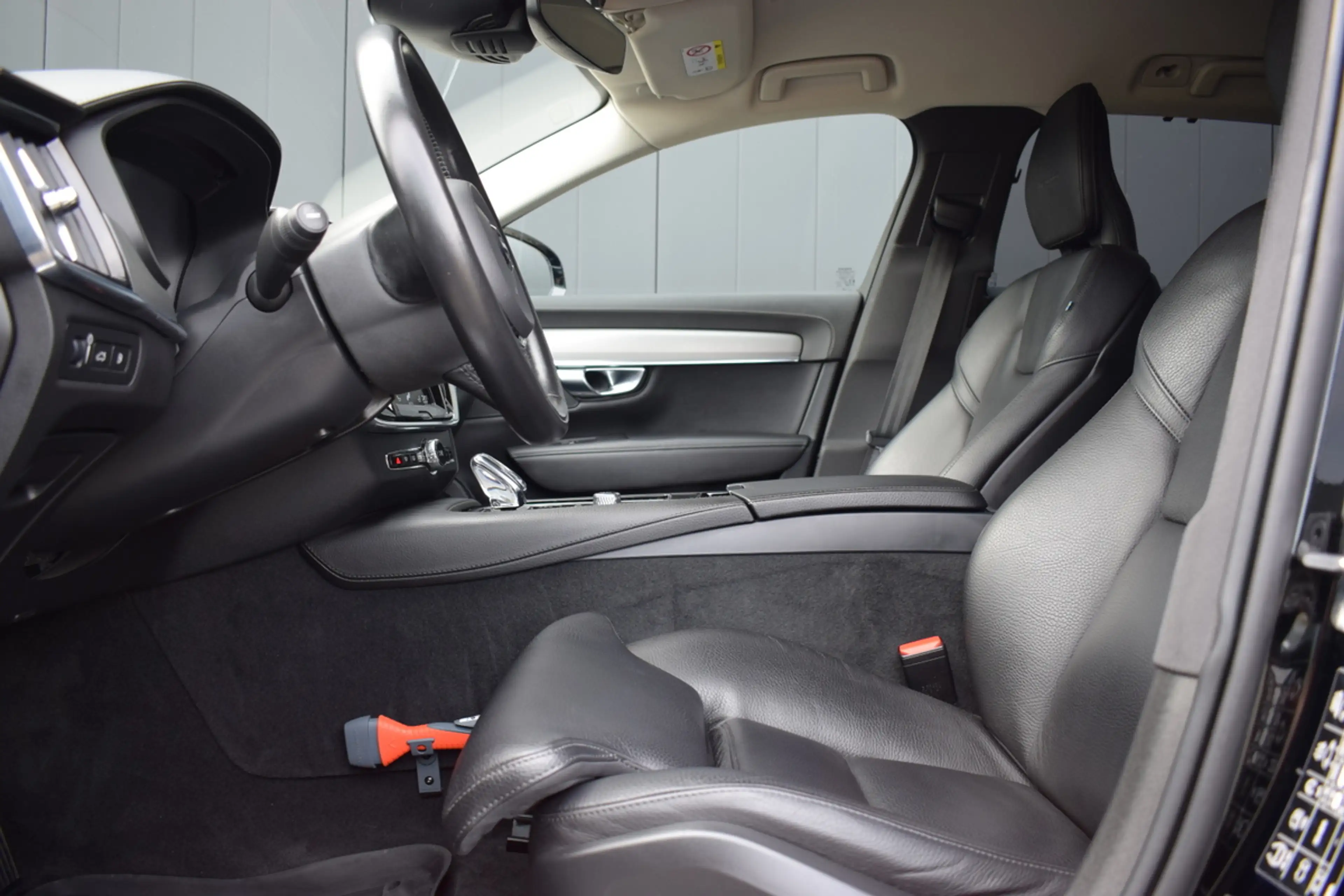 Volvo V90 2.0 T8 392pk AWD Inscription LED | Zwart Leder | C — photo 7