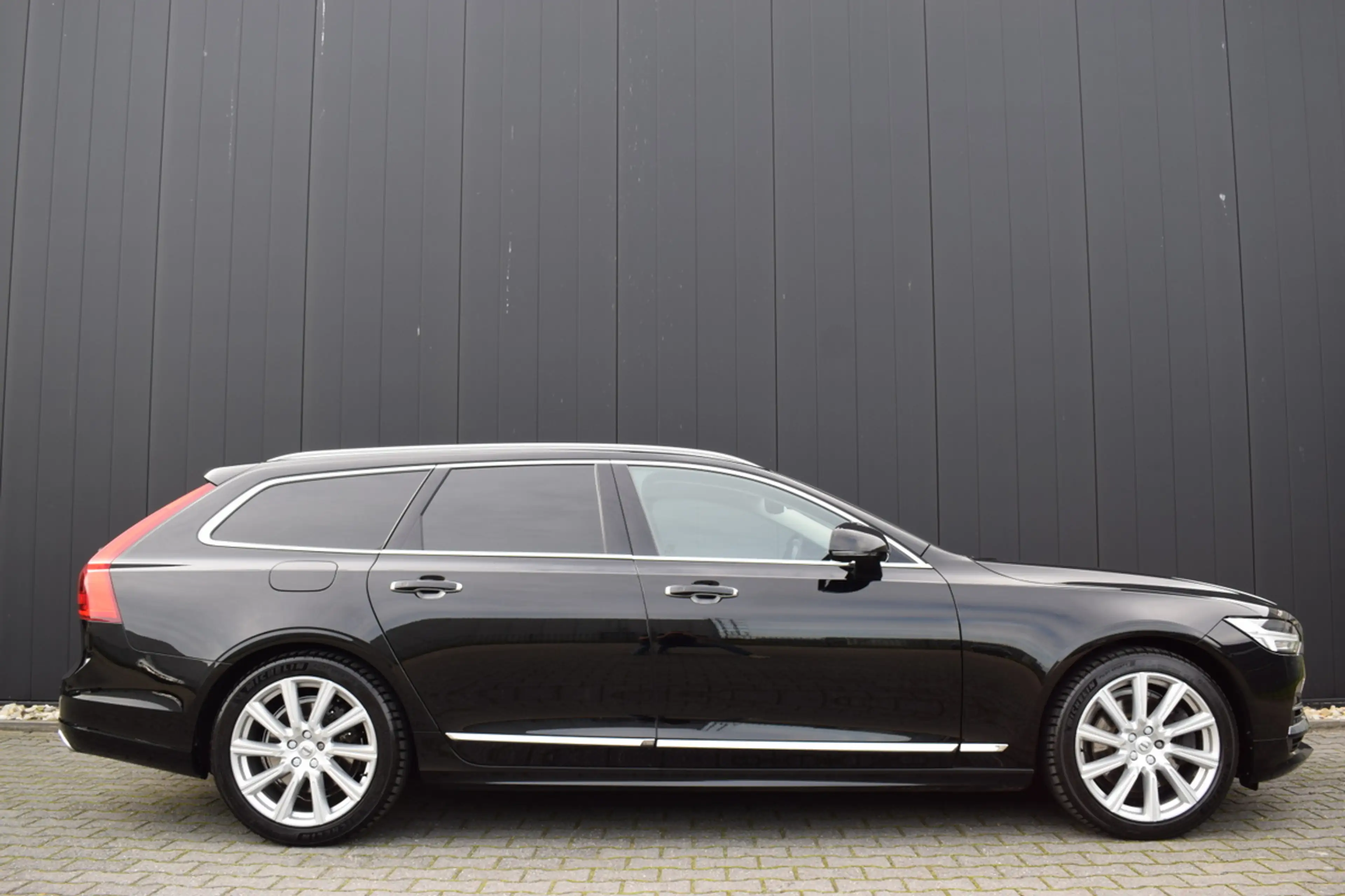 Volvo V90 2.0 T8 392pk AWD Inscription LED | Zwart Leder | C — photo 4