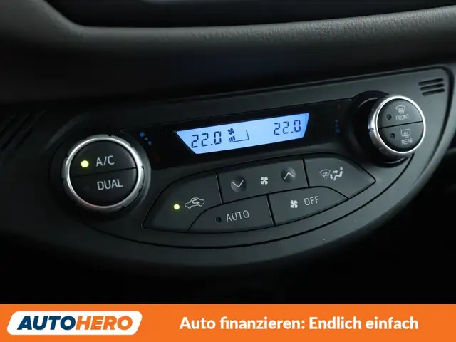 Toyota Yaris view 23