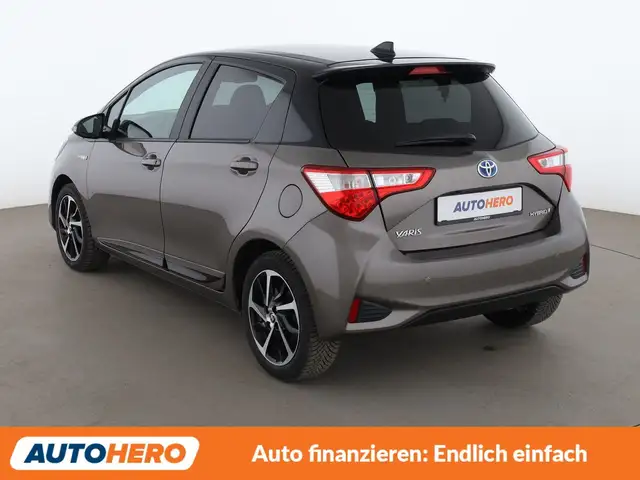 Toyota Yaris view 4