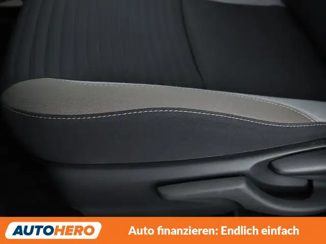 Toyota Yaris view 27