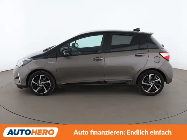 Toyota Yaris view 3
