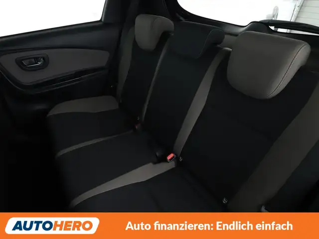 Toyota Yaris view 14