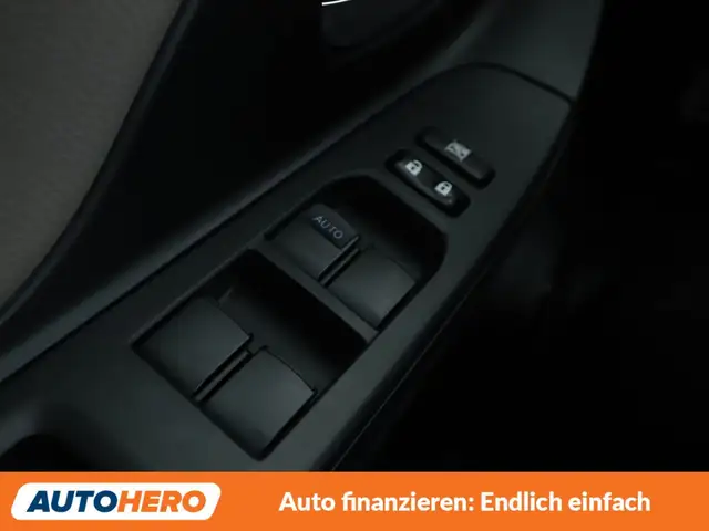 Toyota Yaris view 25
