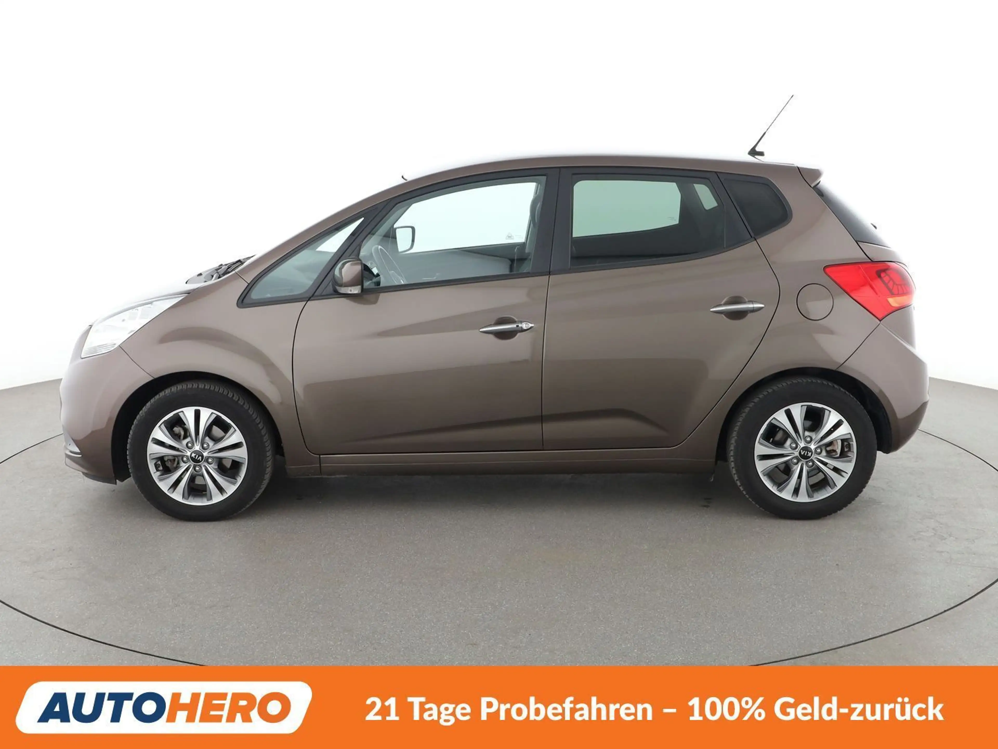 Kia Venga 1.6 Dream Team *NAVI*CAM*SHZ*LHZ*ALU*AHK* — photo 3