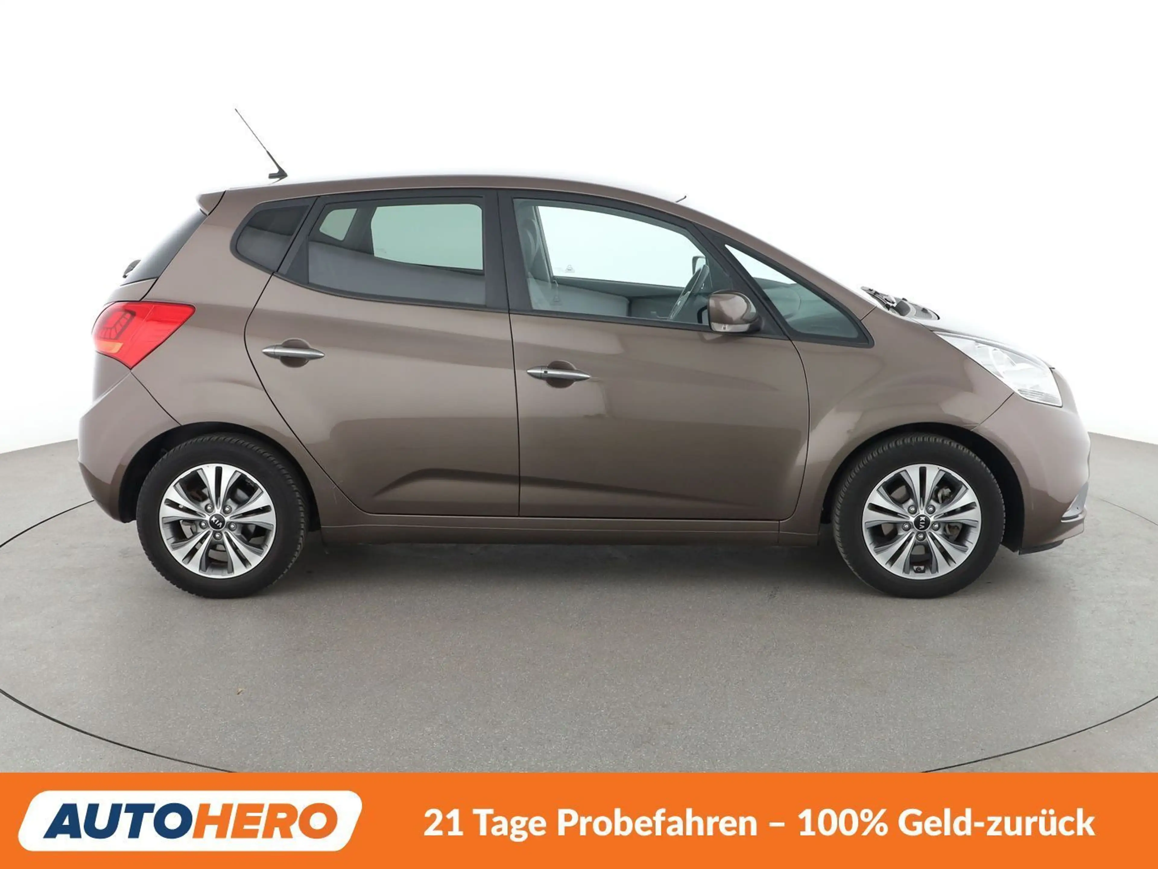 Kia Venga 1.6 Dream Team *NAVI*CAM*SHZ*LHZ*ALU*AHK* — photo 7