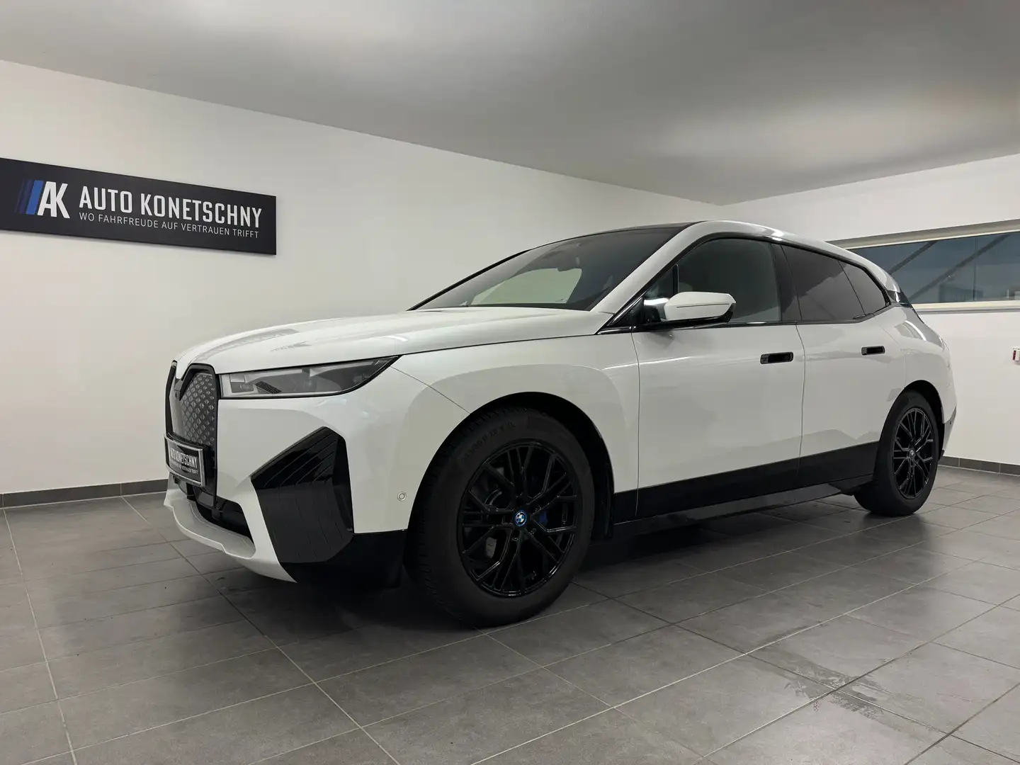 BMW iX iX xDrive50 Weiß - 2