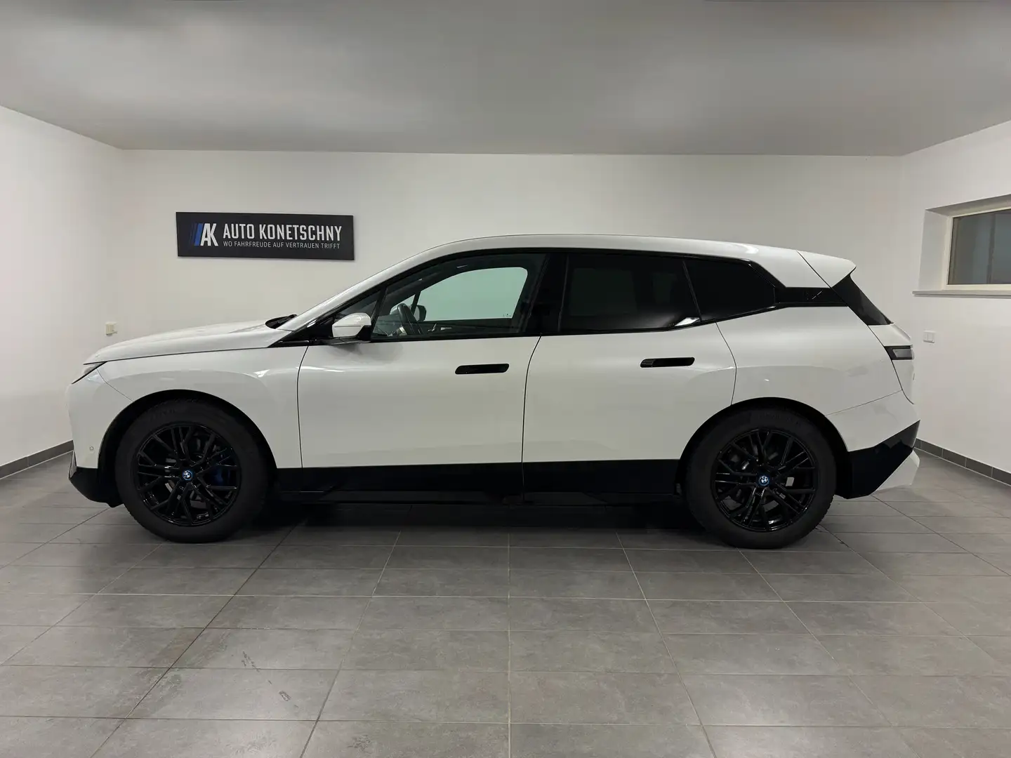 BMW iX iX xDrive50 Weiß - 1