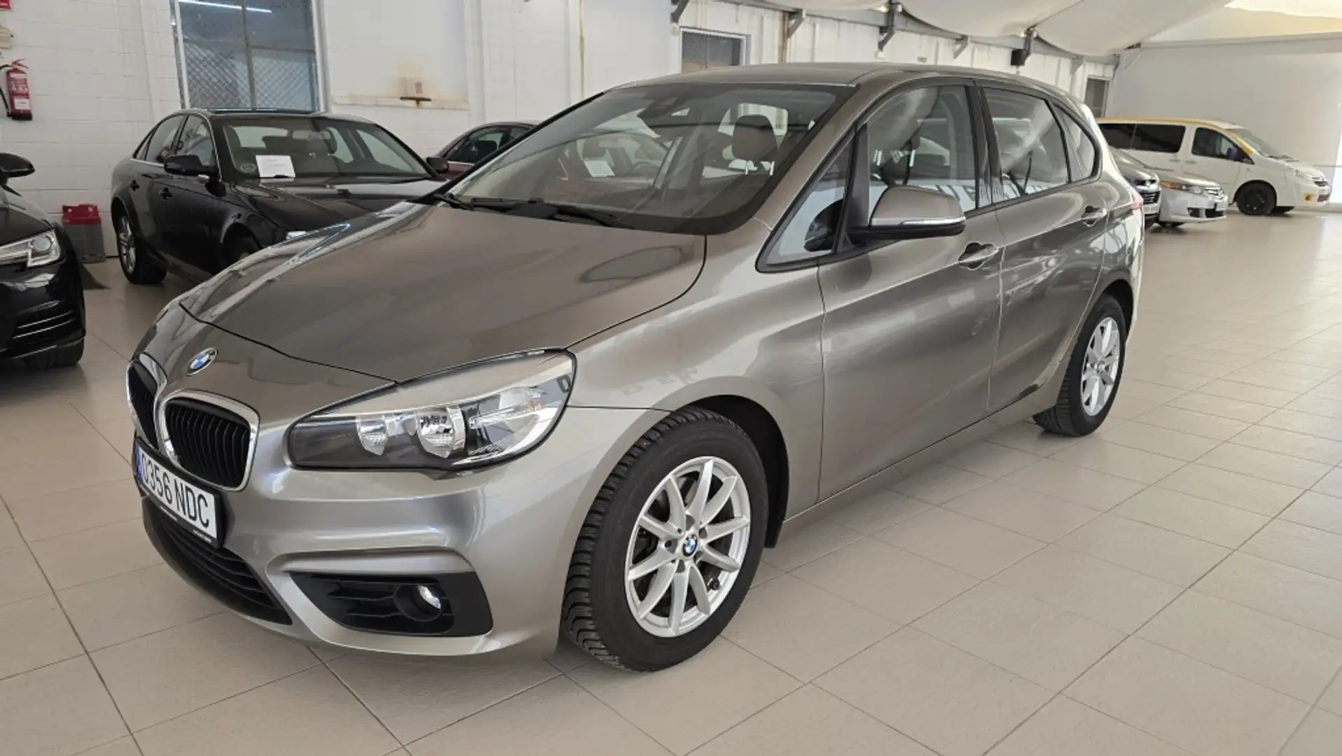 BMW 218 218iA Active Tourer Beige - 2