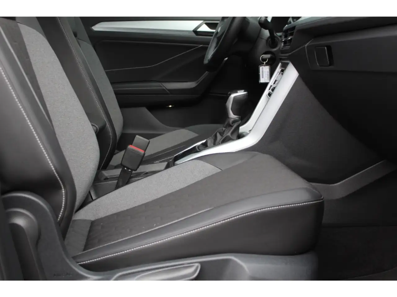 Volkswagen T-Roc 2.0 TDI DSG Goal AHK NAVI LED KAMERA ACC GRA DAB 1 8
