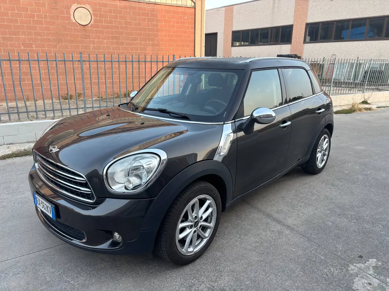 MINI One Countryman