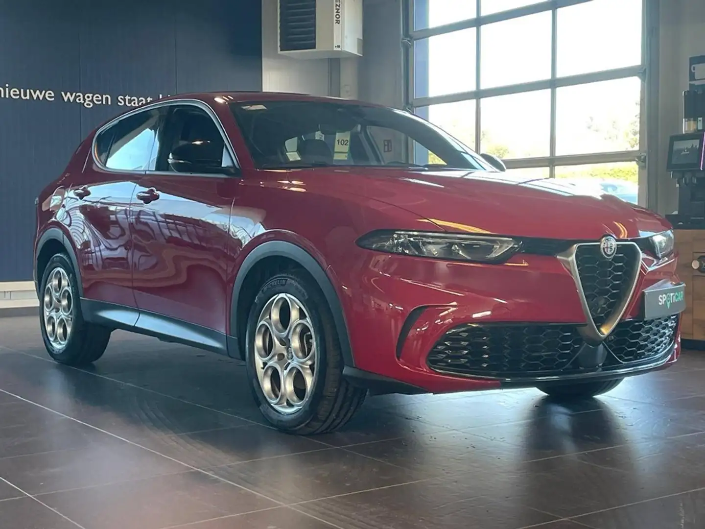 Alfa Romeo Tonale 1.5 130 MHEV FWD Super Červená - 1