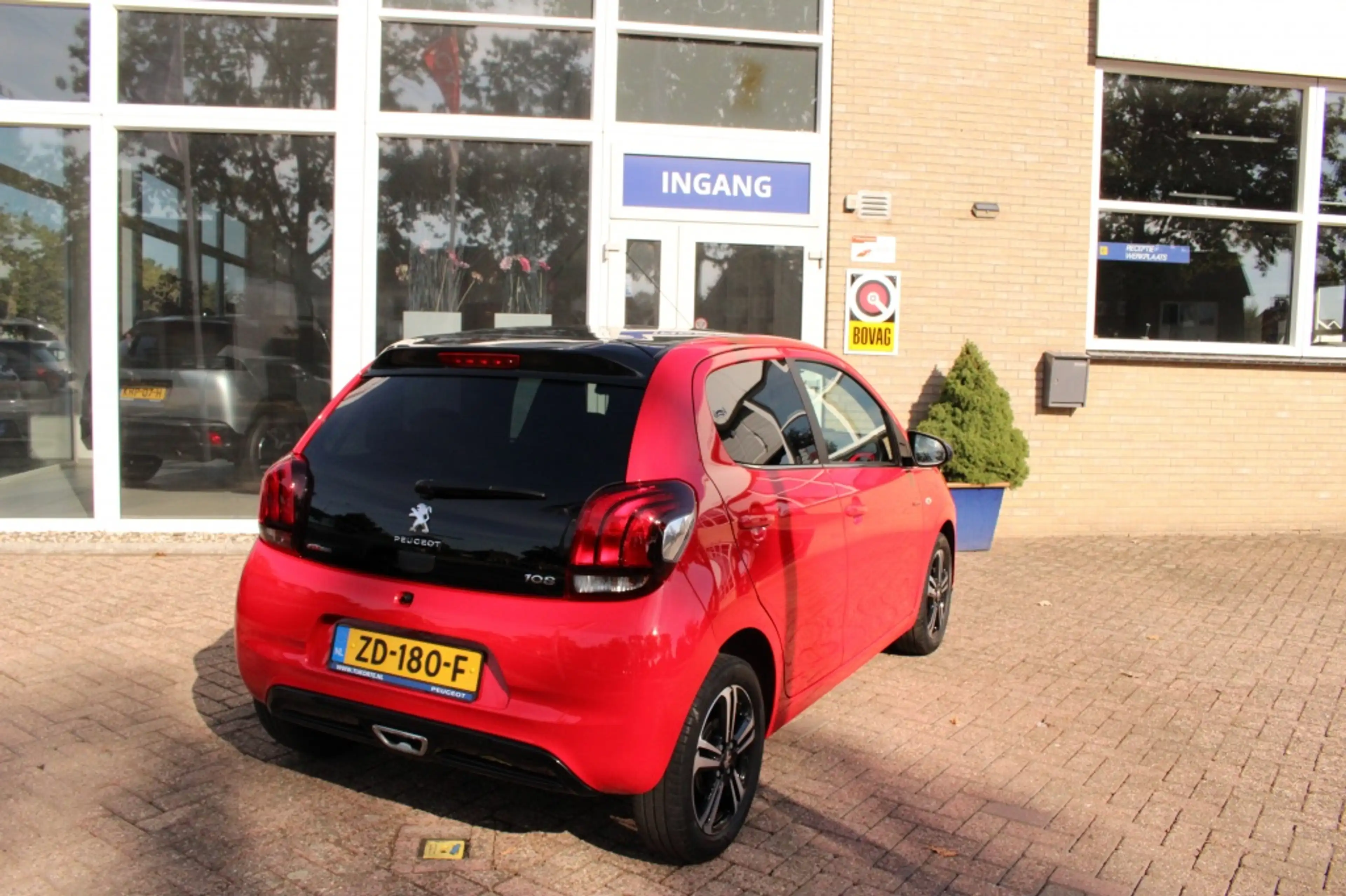 Peugeot 108 1.0 e-VTi GT-Line — photo 7