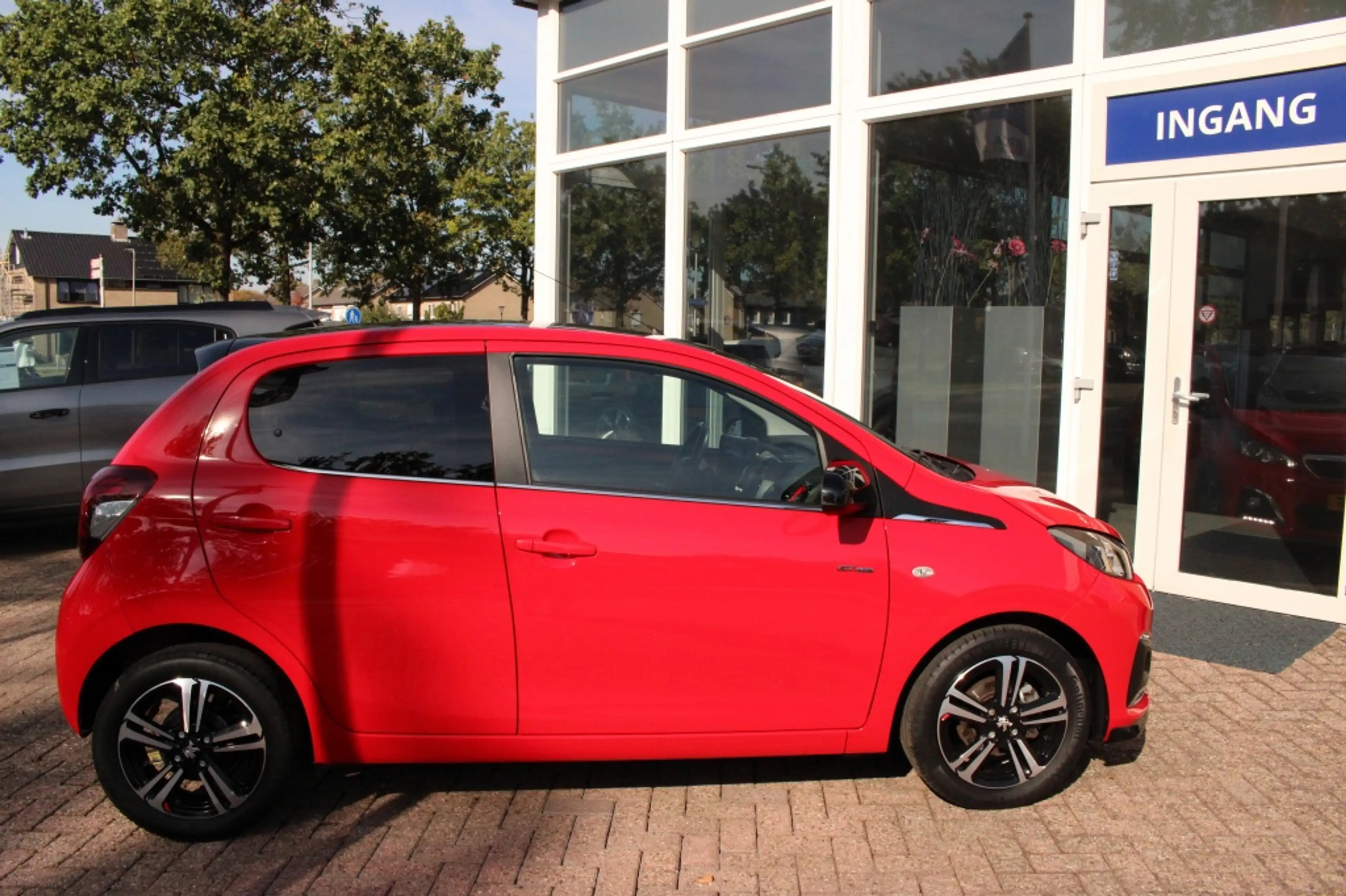 Peugeot 108 1.0 e-VTi GT-Line — photo 2