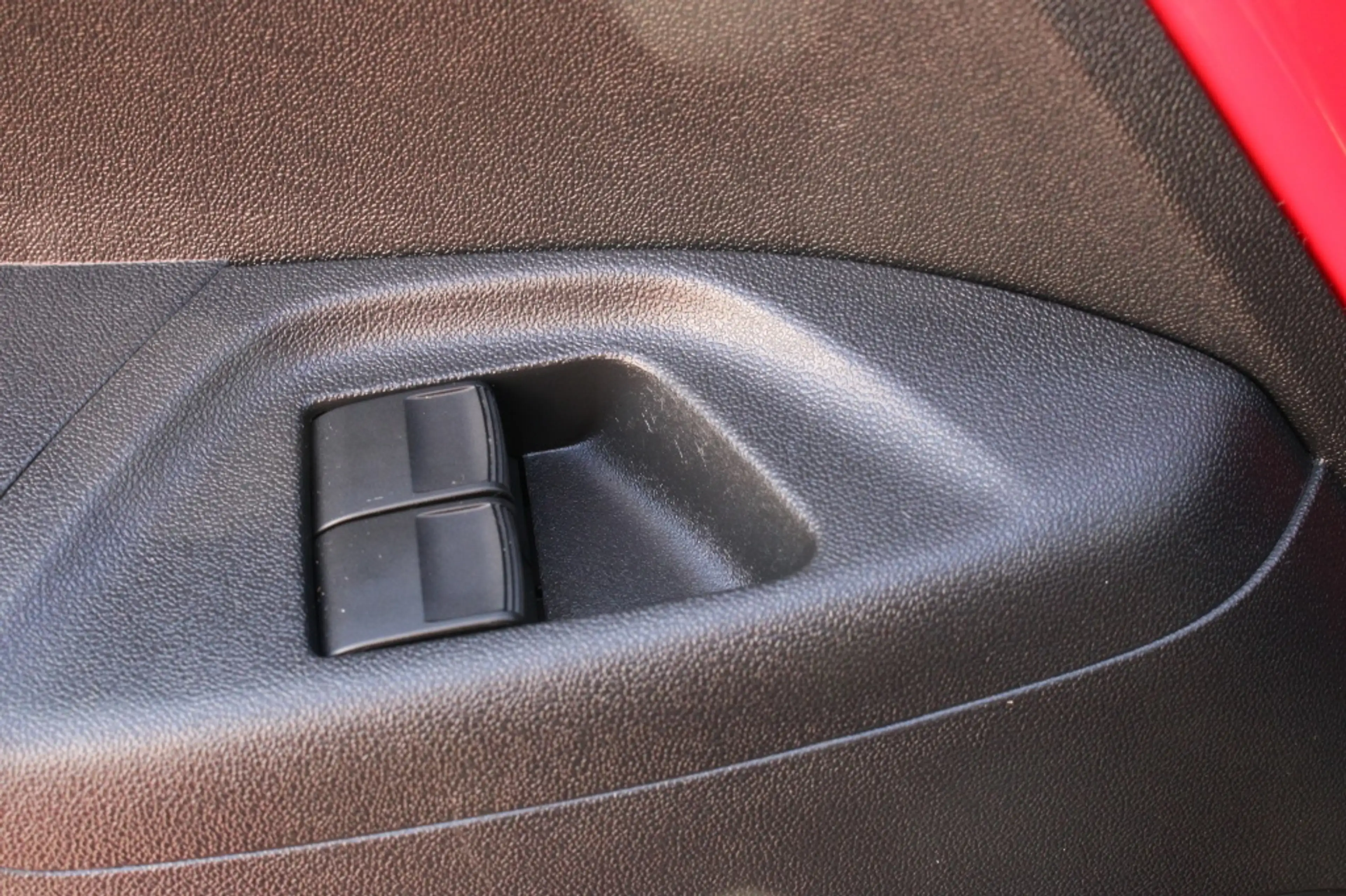 Peugeot 108 1.0 e-VTi GT-Line — photo 24