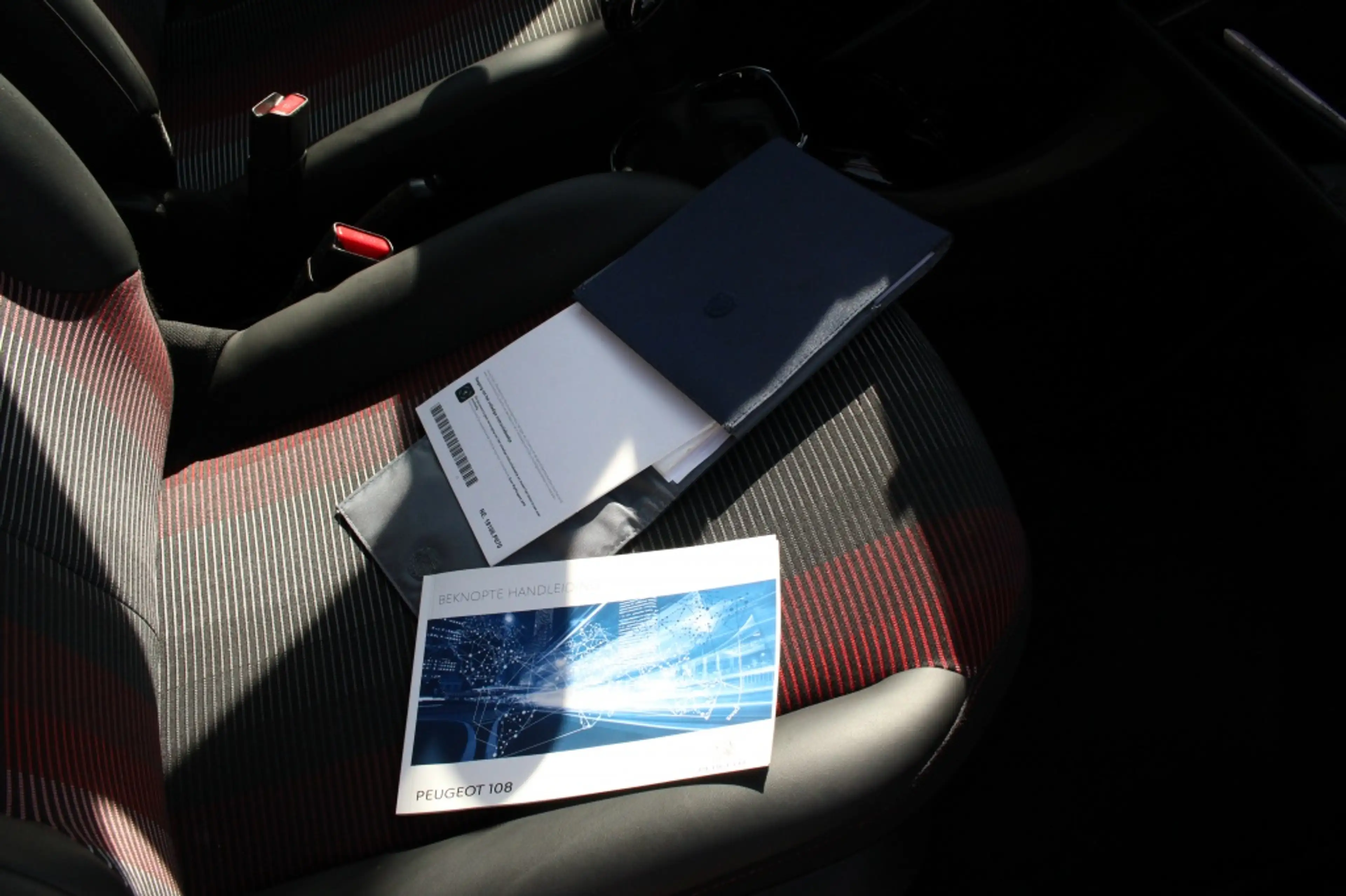Peugeot 108 1.0 e-VTi GT-Line — photo 25