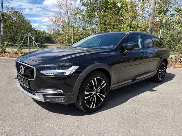 Volvo V90 Cross Country Pro AWD**D5**235 PS**