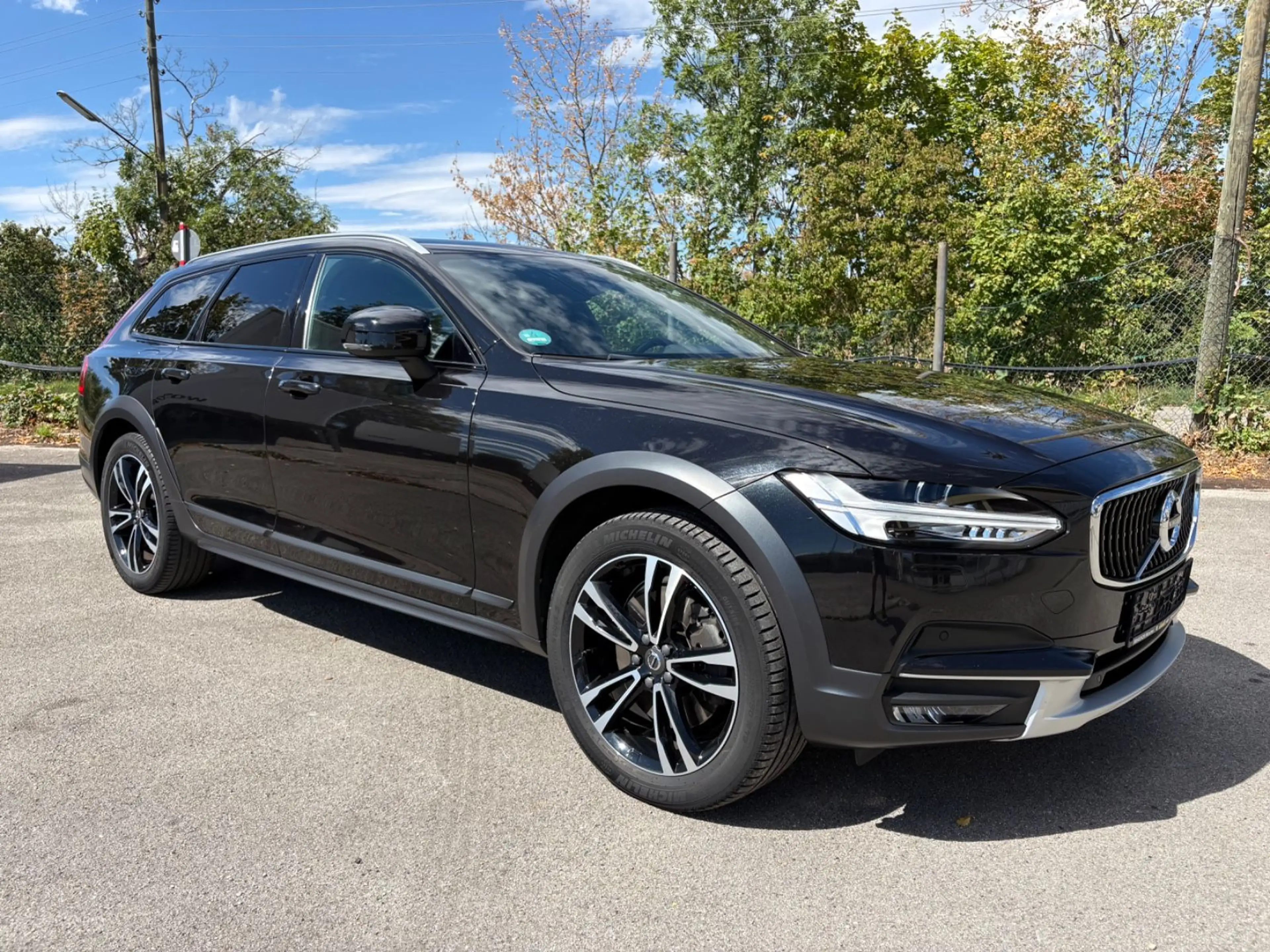 Volvo V90 Cross Country Pro AWD**D5**235 PS** — photo 5