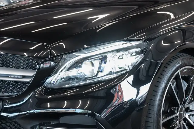 Mercedes-Benz C Class view 4