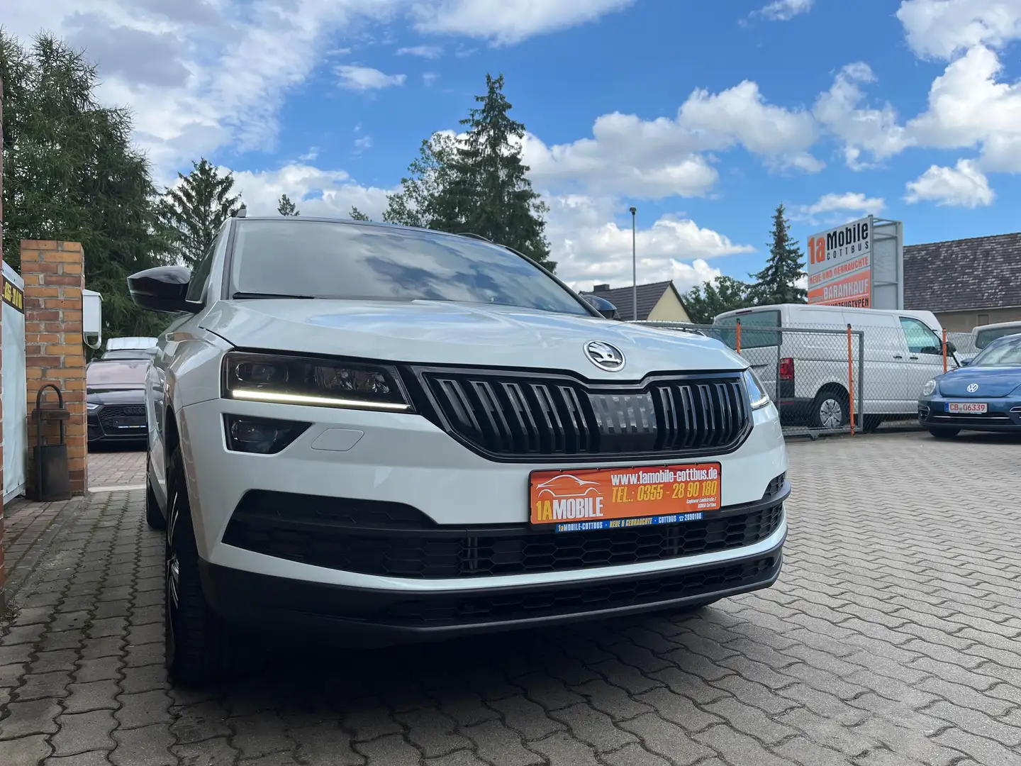Skoda Karoq Ambition  Automatik  Sitzh.  AHK Weiß - 2