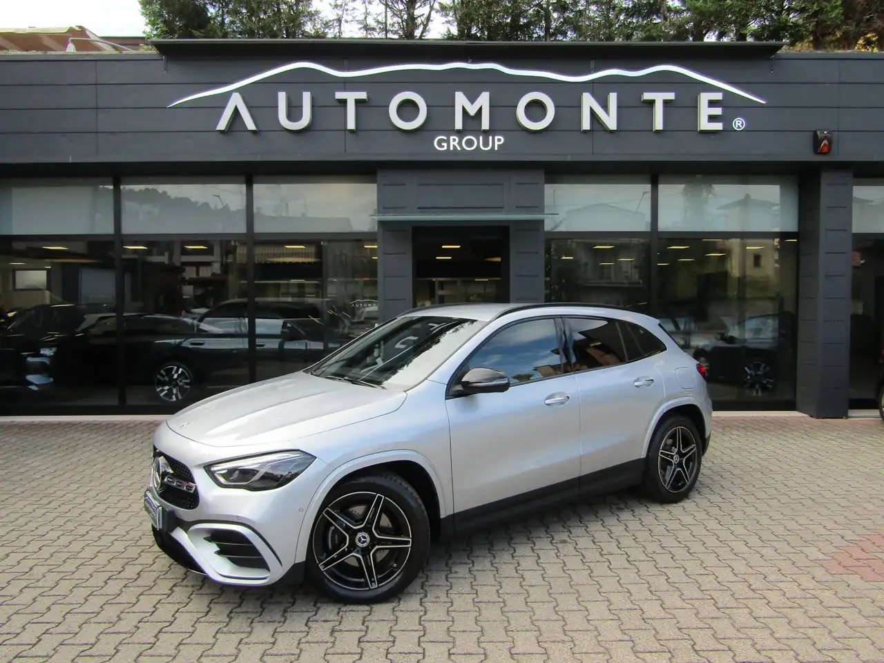 Mercedes-Benz GLA 200