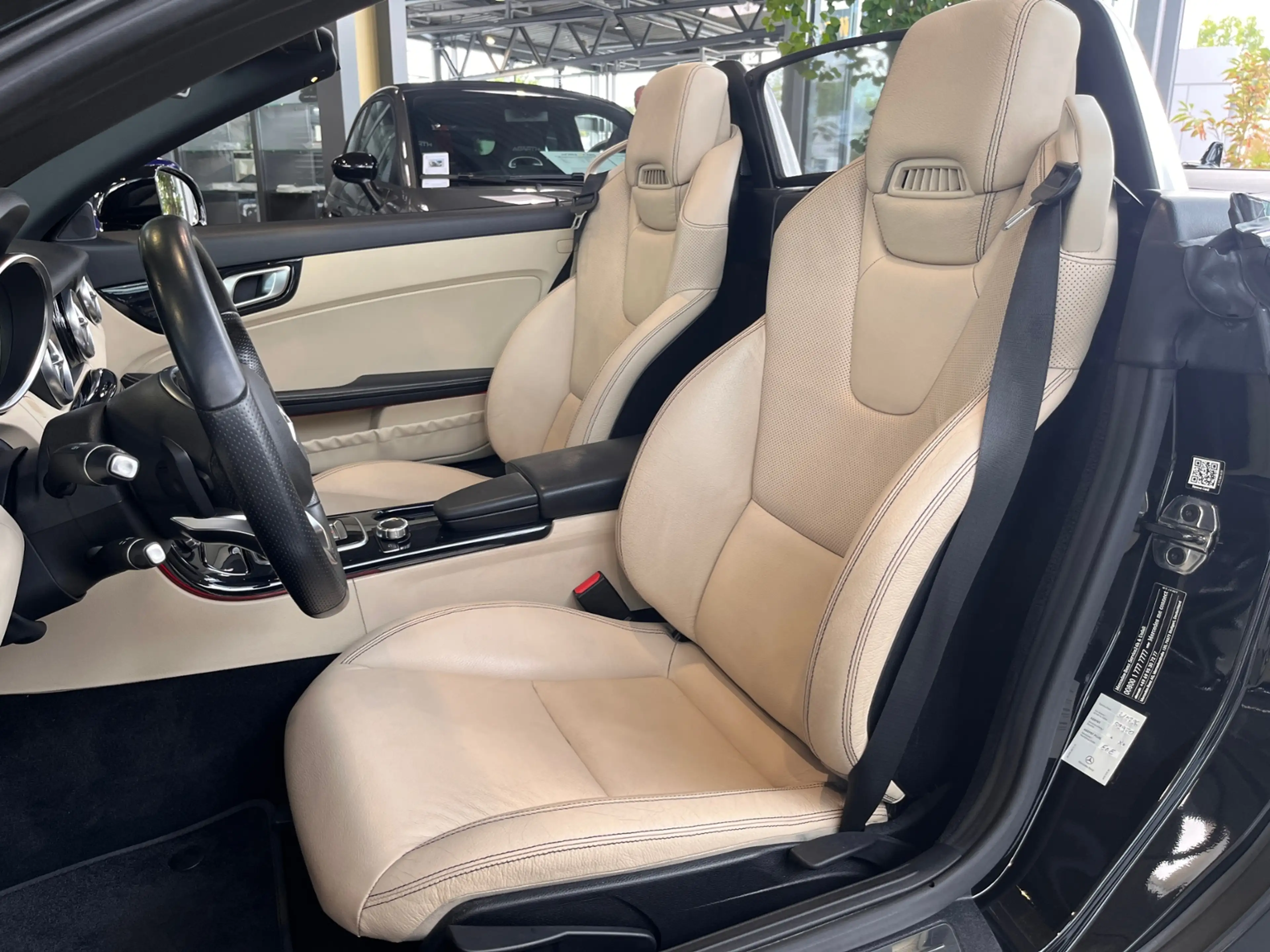 Mercedes-Benz SLC 300 KLIMA NAV SHZ LEDER BEIGE — photo 10