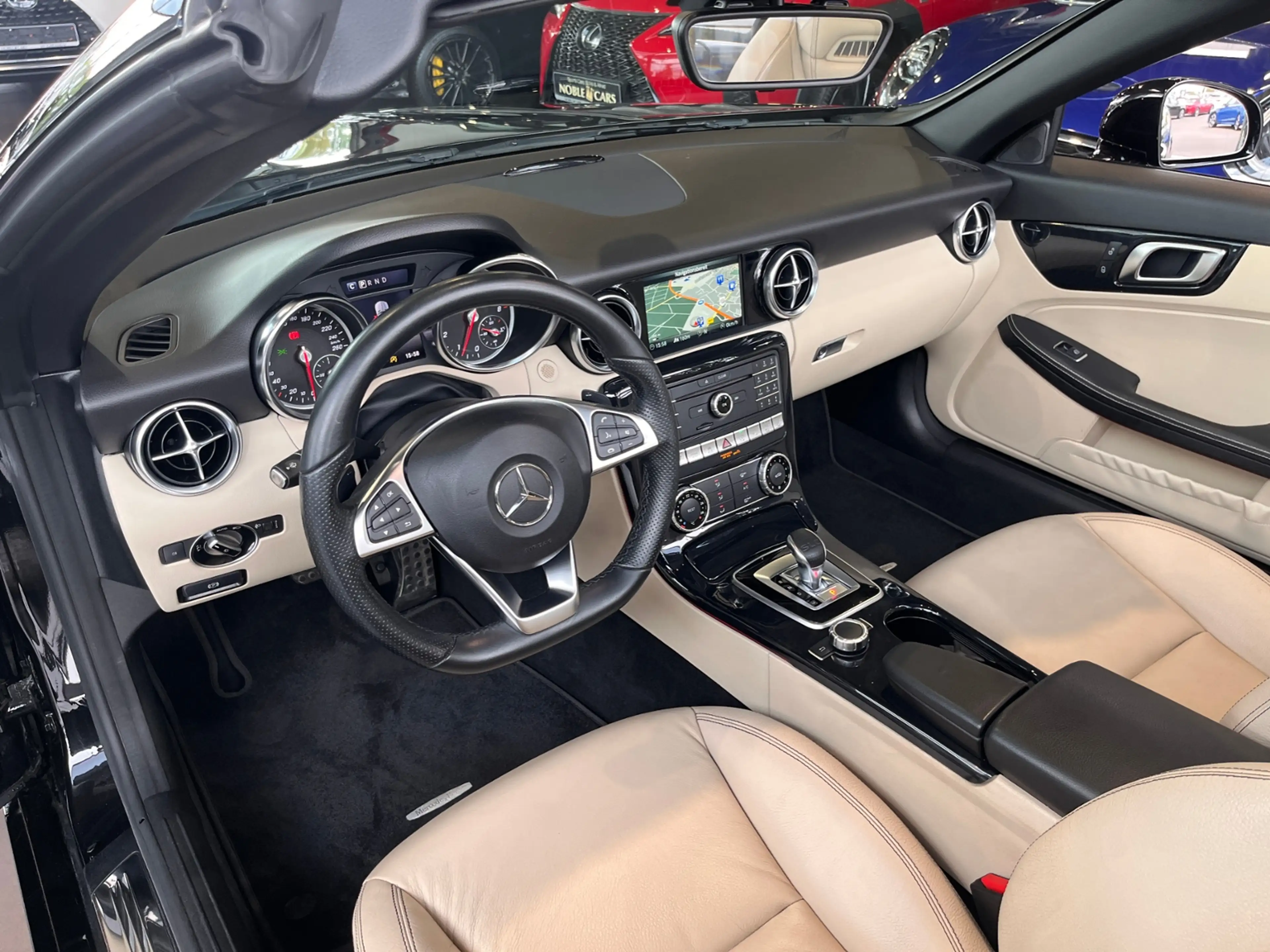 Mercedes-Benz SLC 300 KLIMA NAV SHZ LEDER BEIGE — photo 9