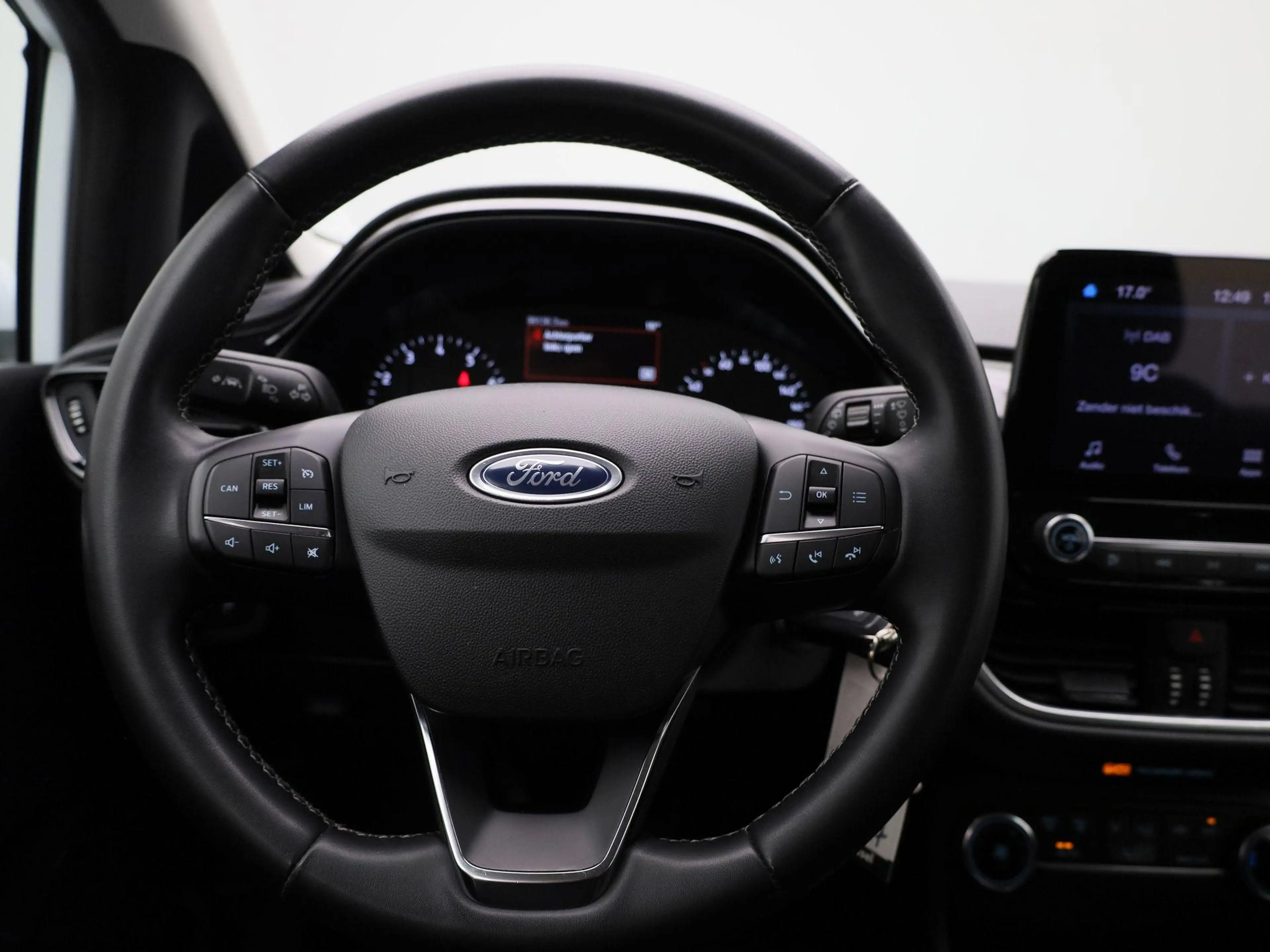 Ford Fiesta 1.0 EcoBoost Hybrid Titanium — photo 7