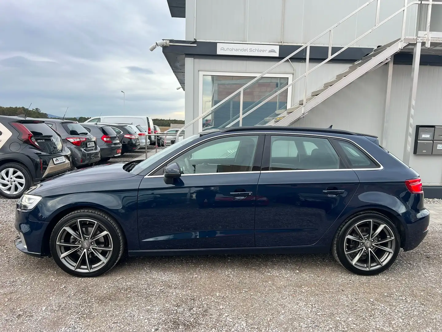 Audi A3 SB 1.4 TFSI S-tronic Sport_Serviceheft_LED_NAVi Blau - 2